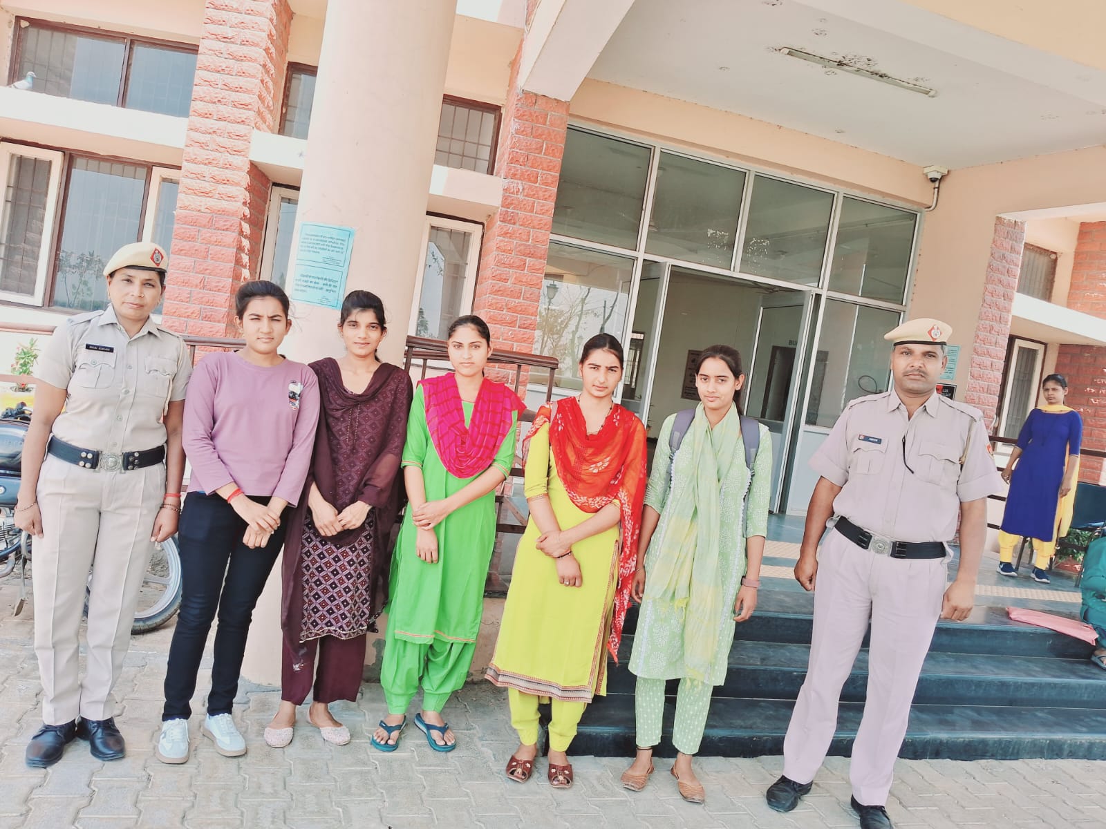 Hansi Police is running a special awareness campaign for the safety of women.